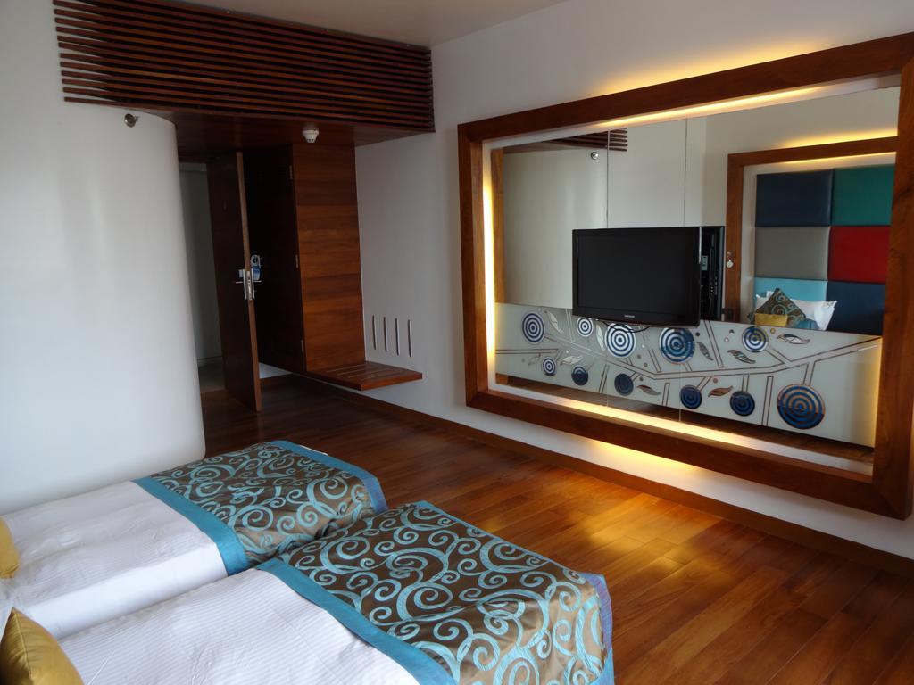 The Promenade Hotel Pondicherry Room photo